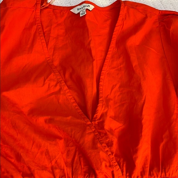 Chic Red Blouse with Ruffle Hem - Picture 5 of 5